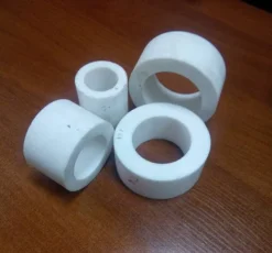 Втулки из вторичного фторопласта – 4, изготавливаемые методом экструзии